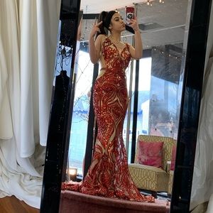 My beautiful prom dress !